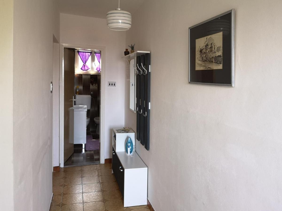 Apartment Magdic Brzac Екстер'єр фото