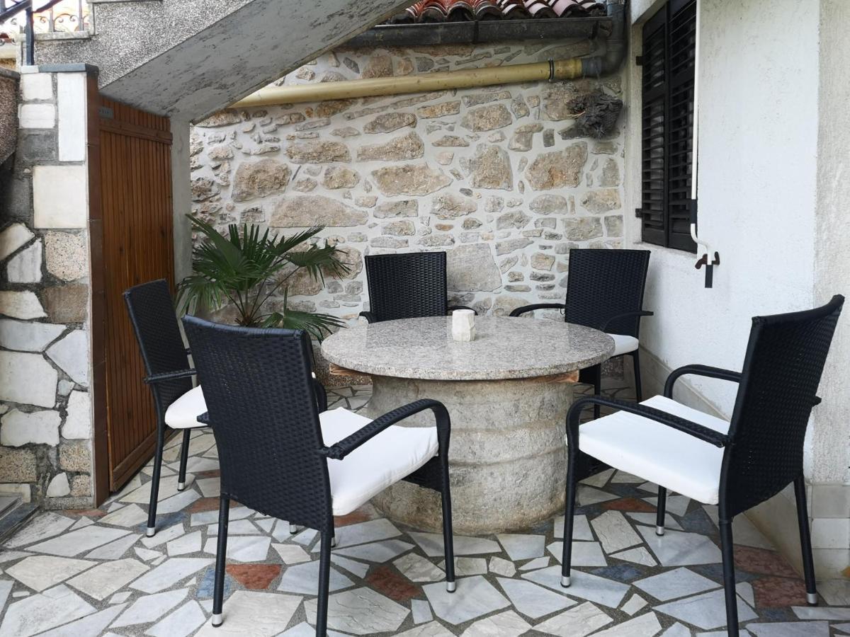 Apartment Magdic Brzac Екстер'єр фото