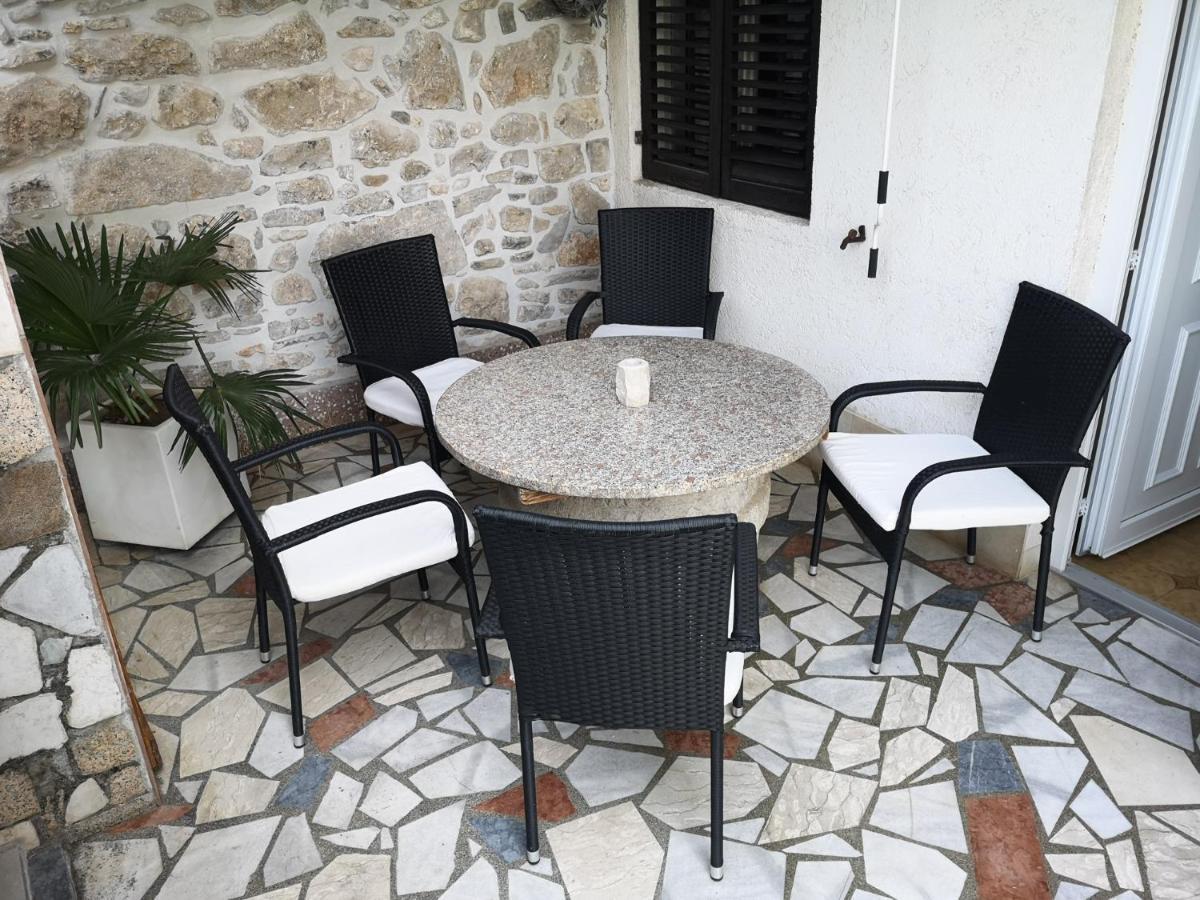 Apartment Magdic Brzac Екстер'єр фото