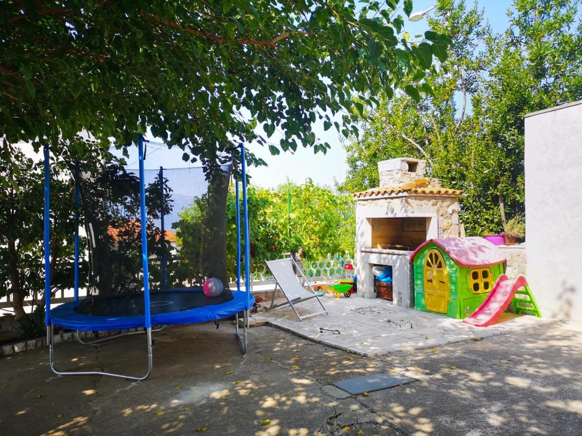 Apartment Magdic Brzac Екстер'єр фото
