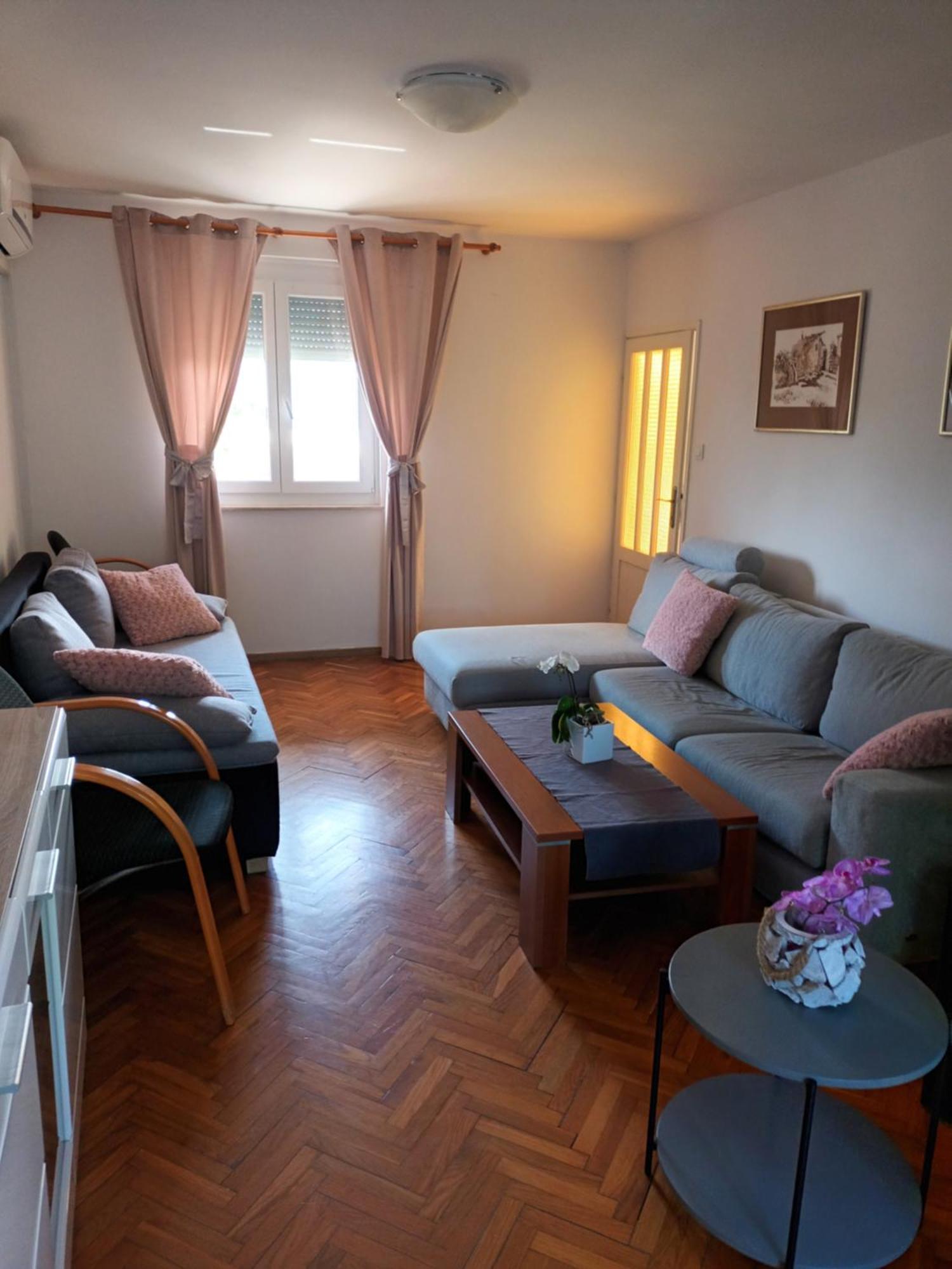 Apartment Magdic Brzac Екстер'єр фото
