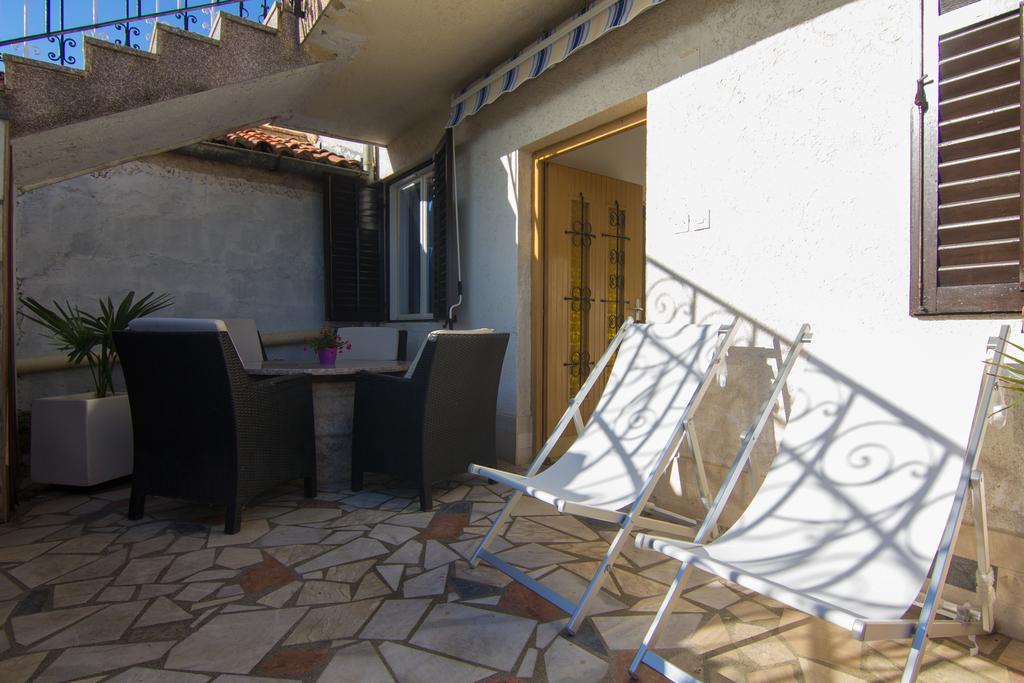 Apartment Magdic Brzac Екстер'єр фото